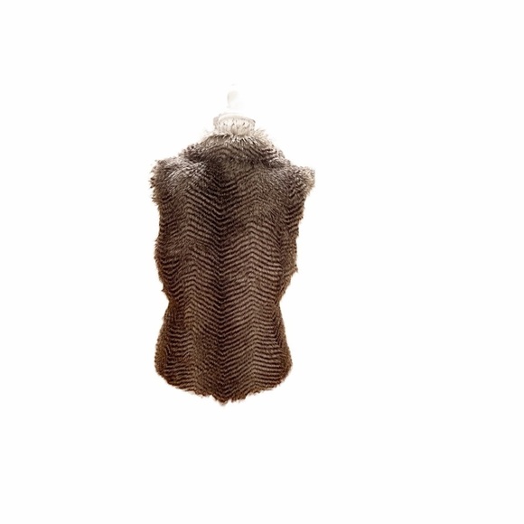 Unbranded faux fur vest. - Picture 6 of 9